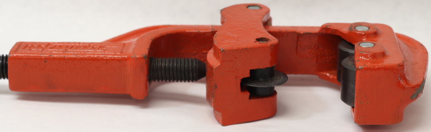 SUPERIOR TOOL #2 PIPE CUTTER UP TO 2" PIPORNAGE